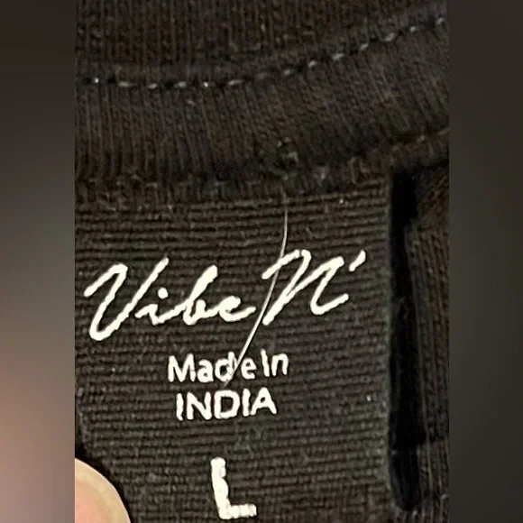 Vibe N’ Rolling Stones Americana Shirt - Picture 3 of 4